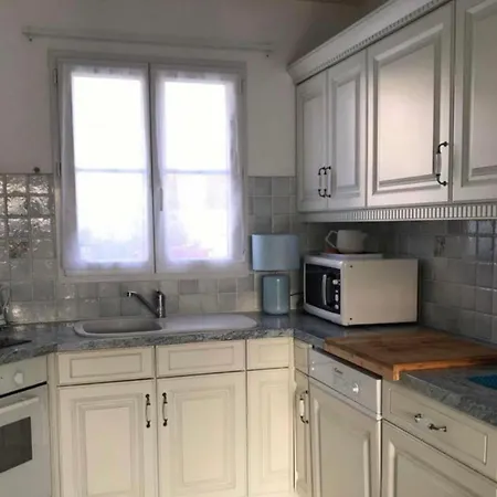 بيت للعطل Maison De Charme 800m De La *